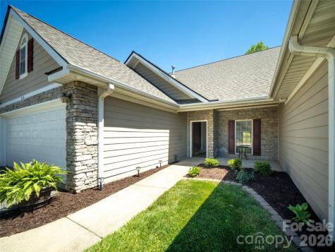 876 W Pointe Drive Asheville NC 28806