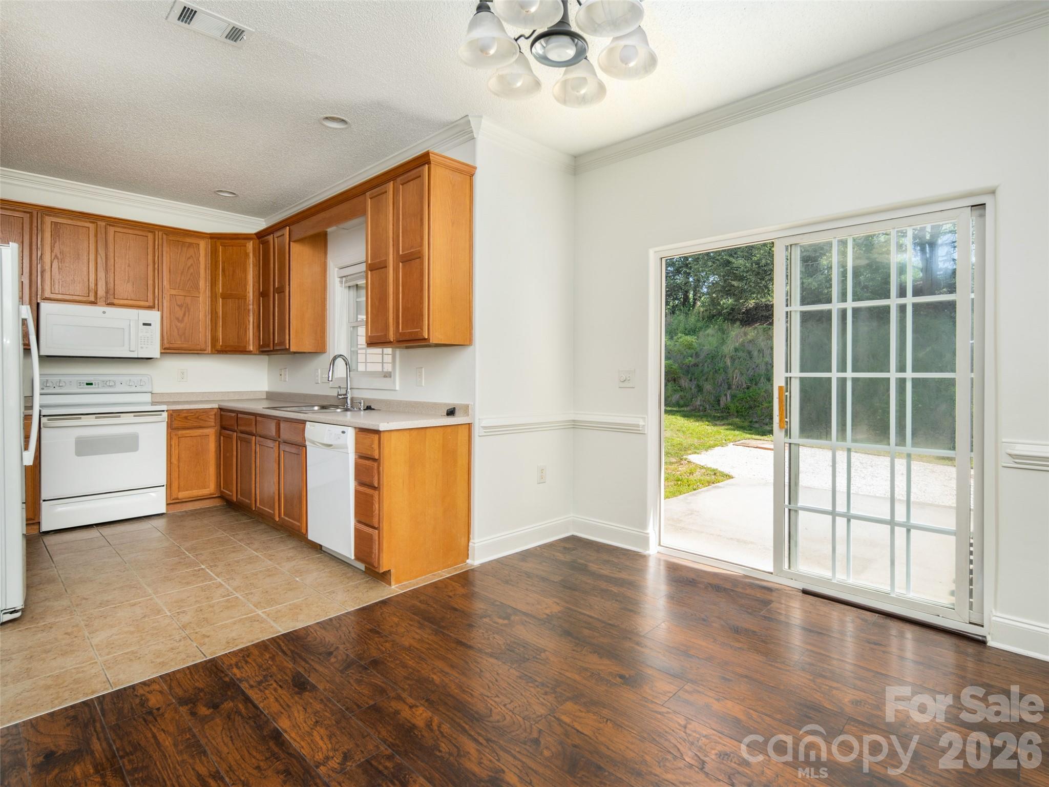 876 W Pointe Drive Asheville NC 28806