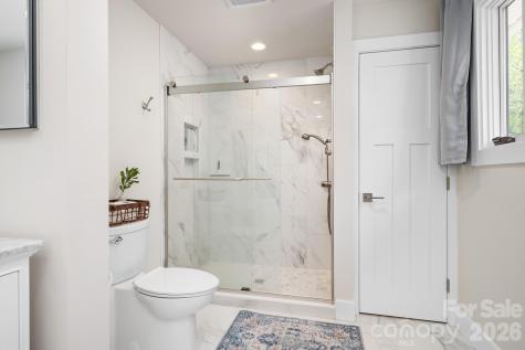 1048 Jenkins Valley Road Alexander NC 28701