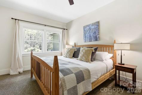 31 Ashbrook Meadows Fletcher NC 28732