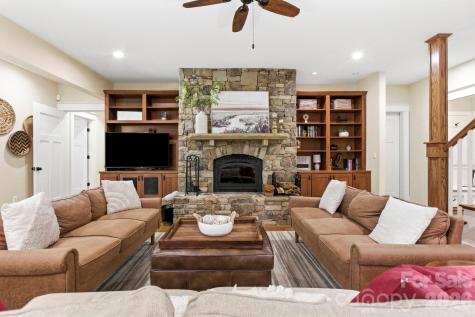 31 Ashbrook Meadows Fletcher NC 28732