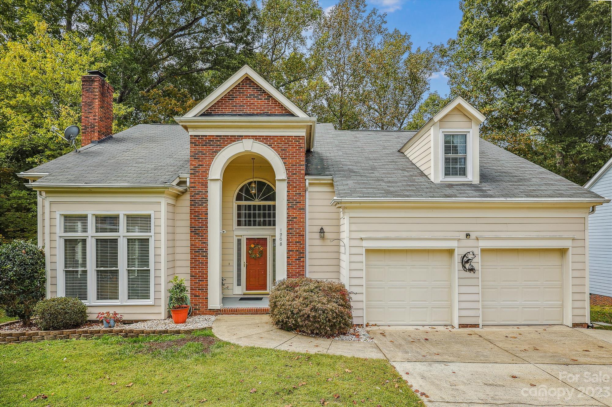 1208 Long Paw Lane Charlotte NC 28214