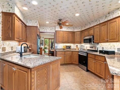 37 Hamilton Drive Hendersonville NC 28739