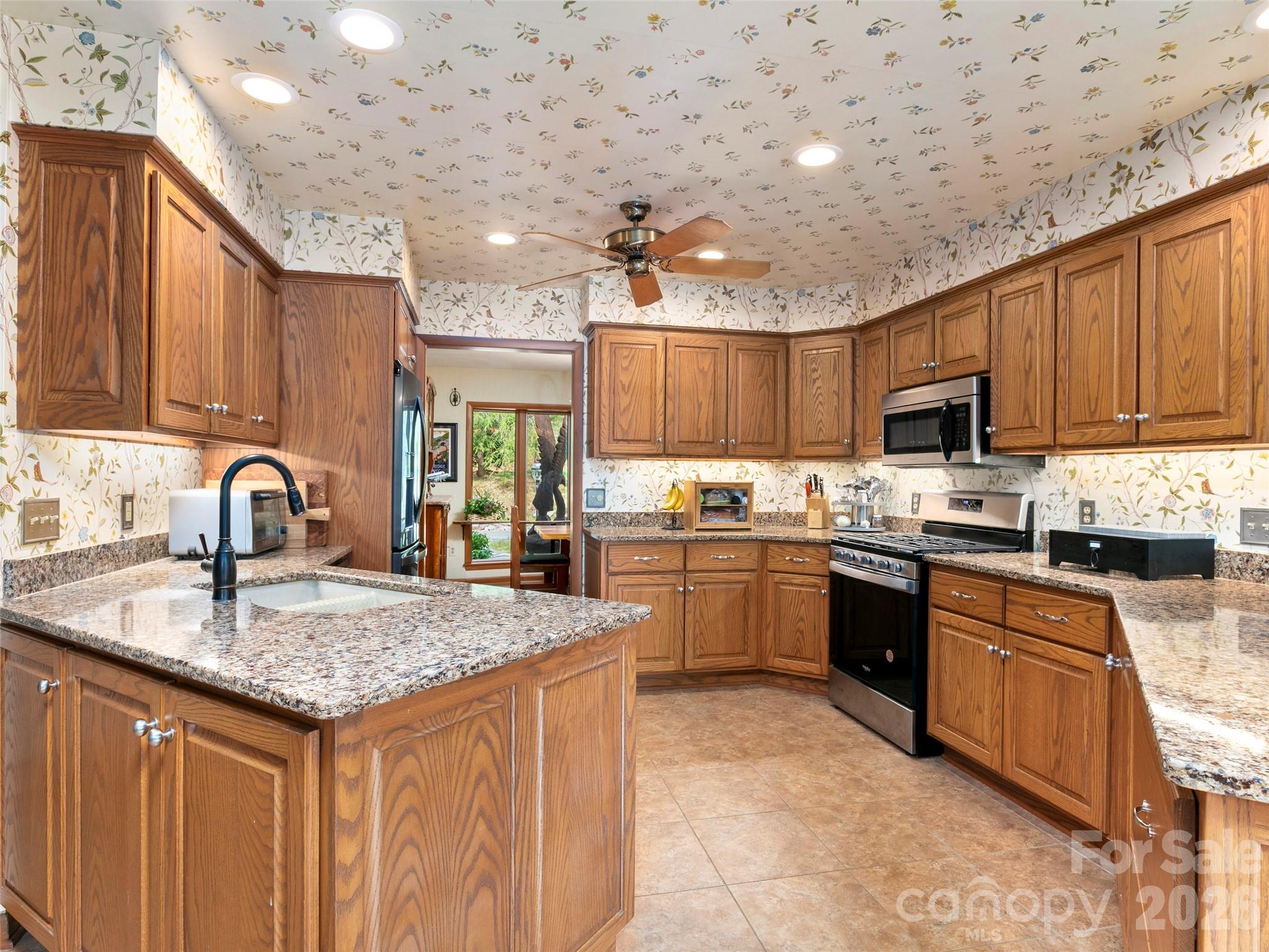 37 Hamilton Drive Hendersonville NC 28739