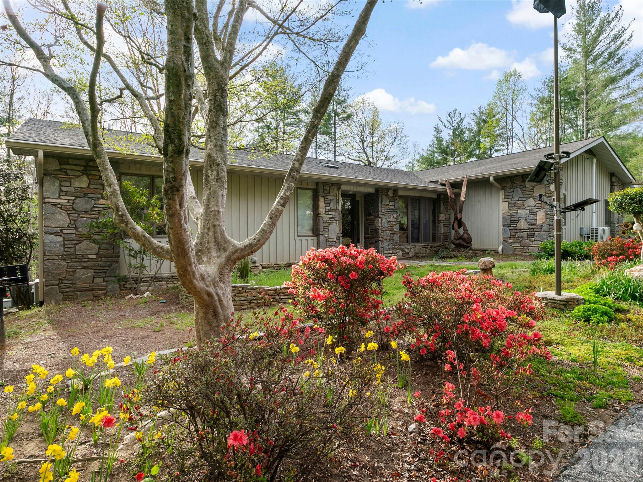 37 Hamilton Drive Hendersonville NC 28739