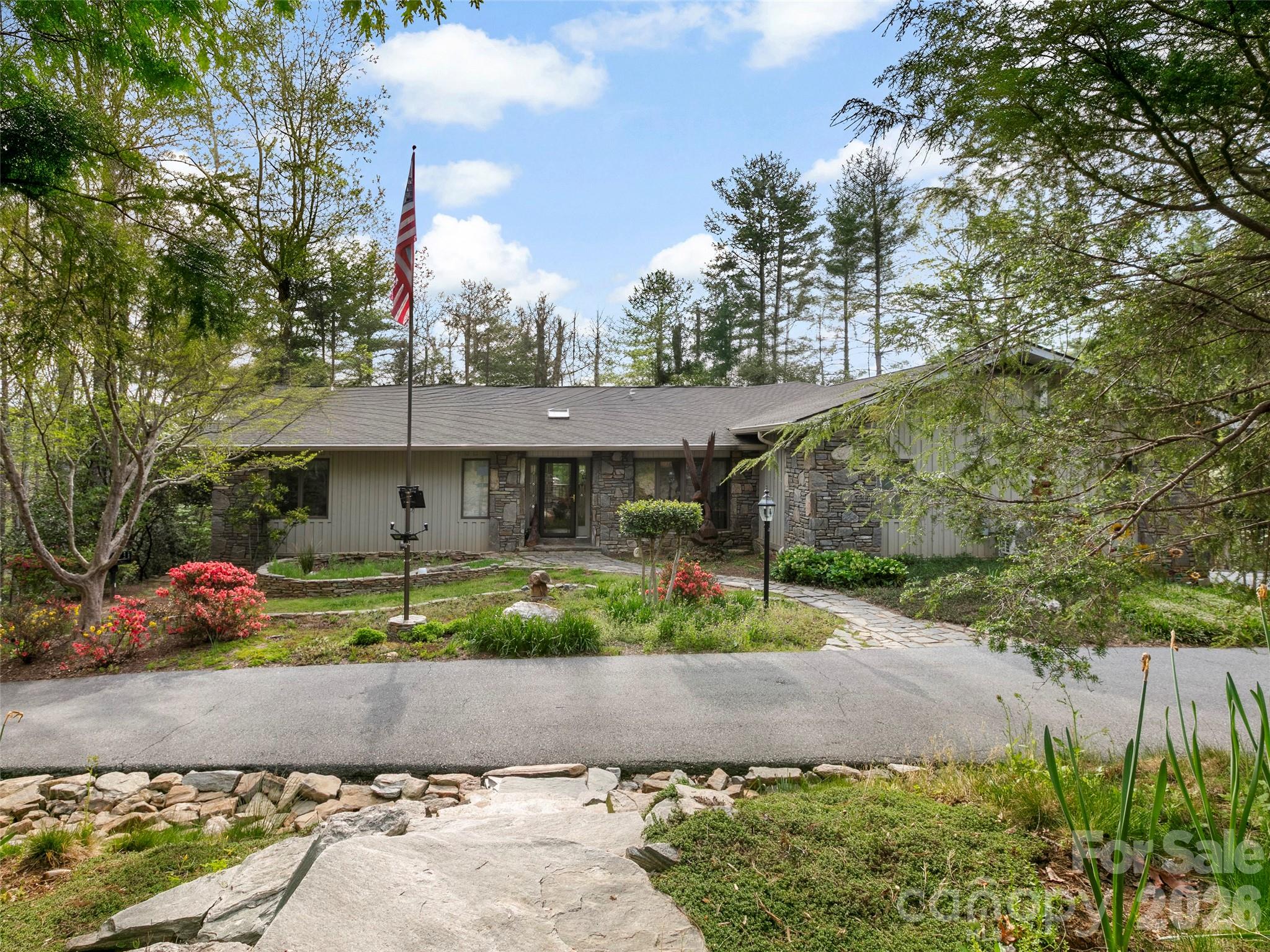 37 Hamilton Drive Hendersonville NC 28739