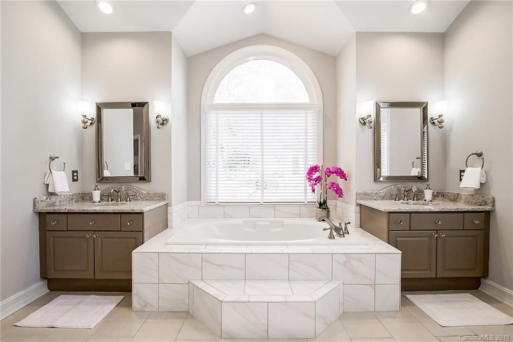 21421 Blakely Shores Drive Cornelius NC 28031