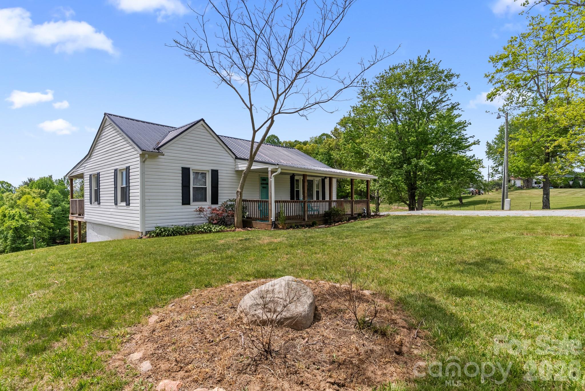 4532 Nc Hwy 18 N Sparta NC 28675