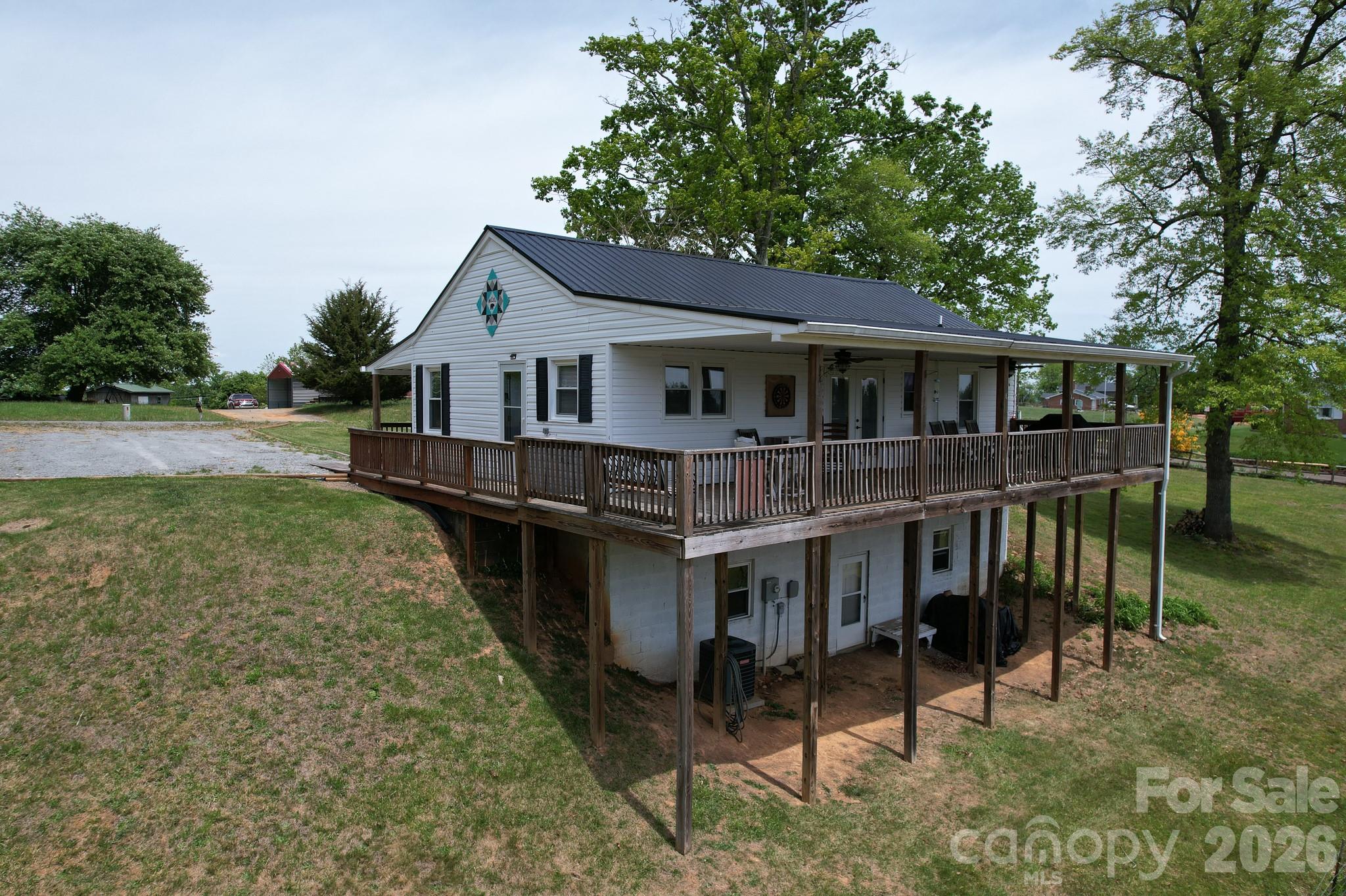 4532 Nc Hwy 18 N Sparta NC 28675