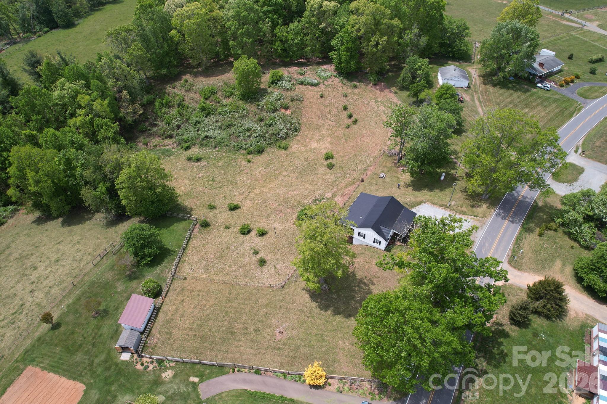 4532 Nc Hwy 18 N Sparta NC 28675