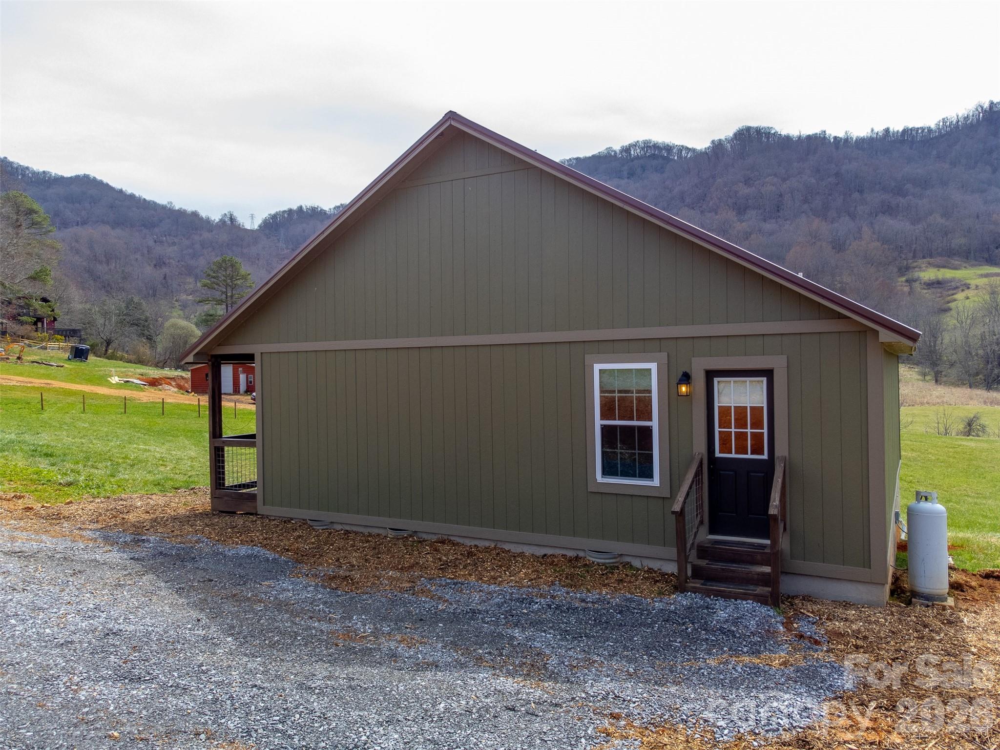 3240 Old Henson Cove Road Canton NC 28716