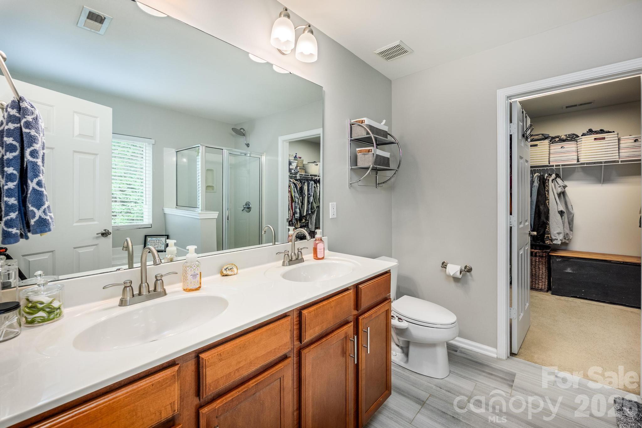 2911 Glazer Valley Court Charlotte NC 28214
