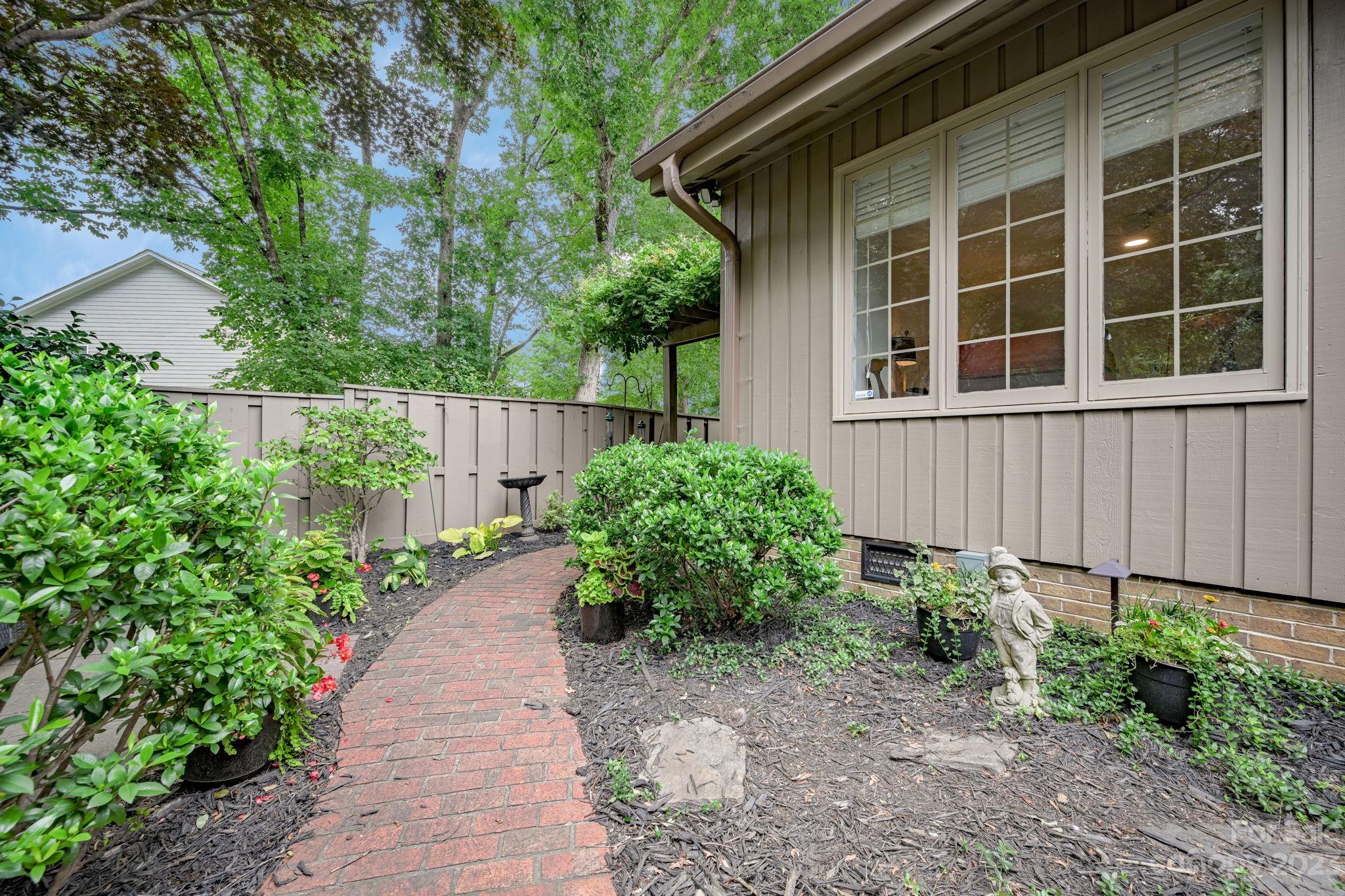 5314 Wingedfoot Road Charlotte NC 28226