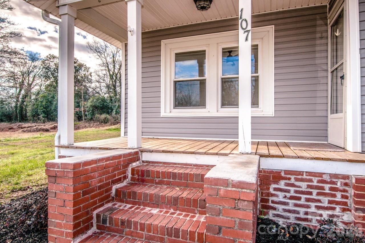 107 Rose Street Mount Holly NC 28120