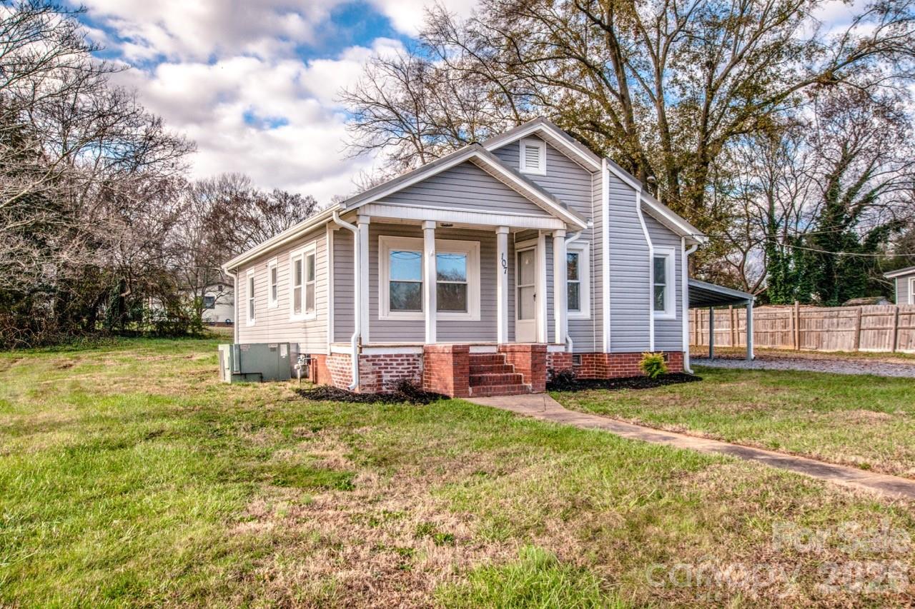 107 Rose Street Mount Holly NC 28120