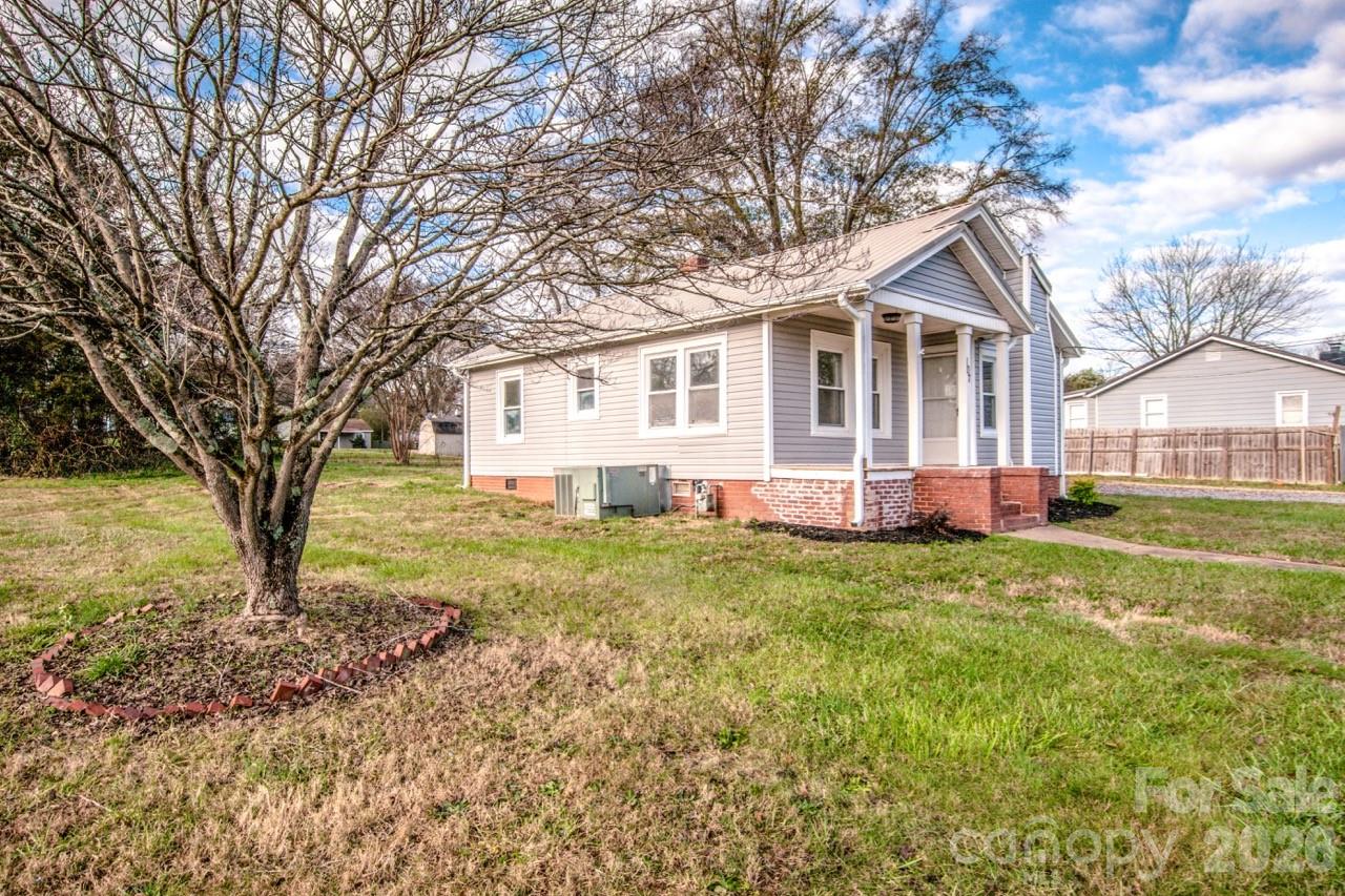 107 Rose Street Mount Holly NC 28120