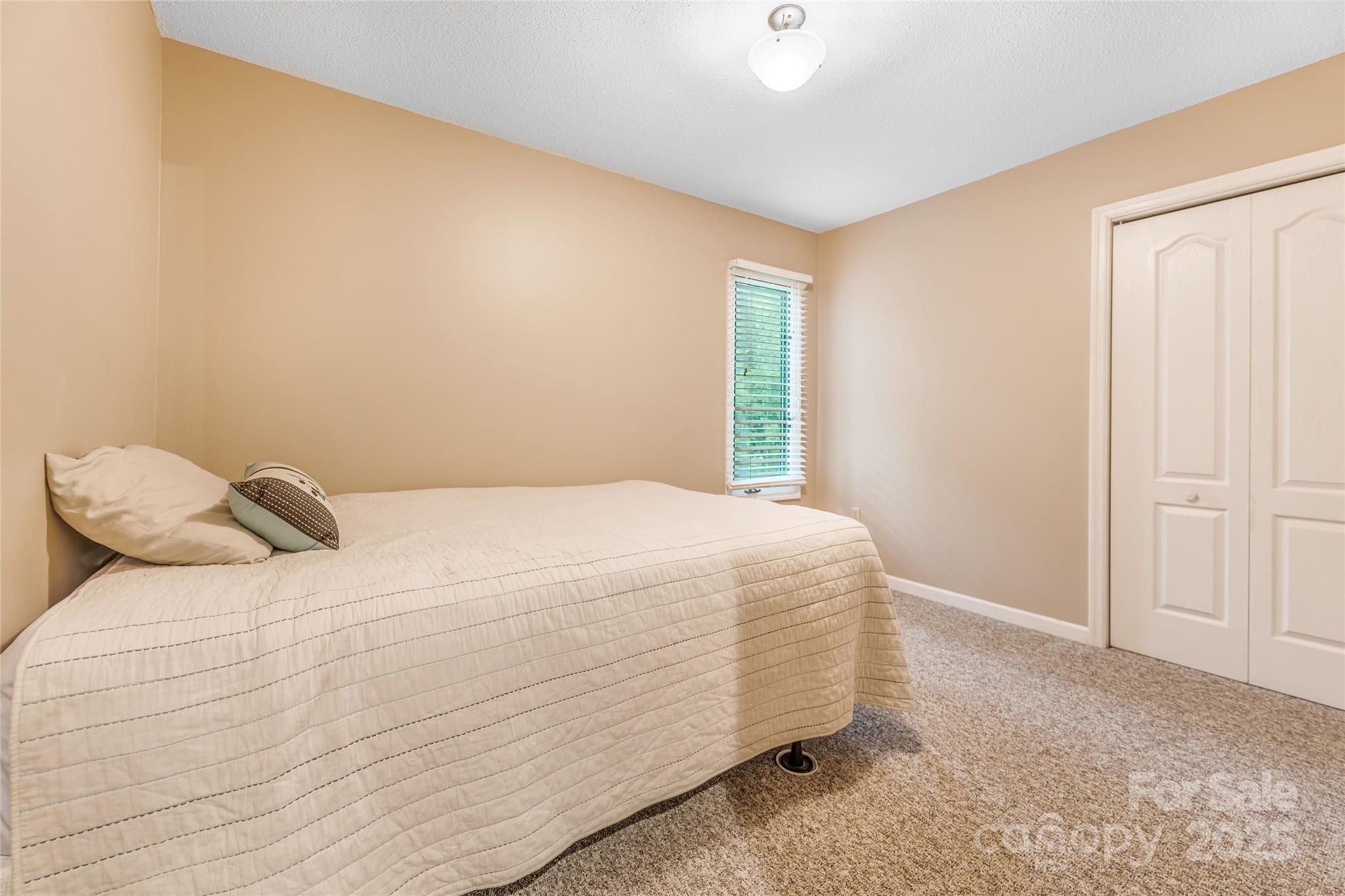 30 Robin Lane Asheville NC 28806