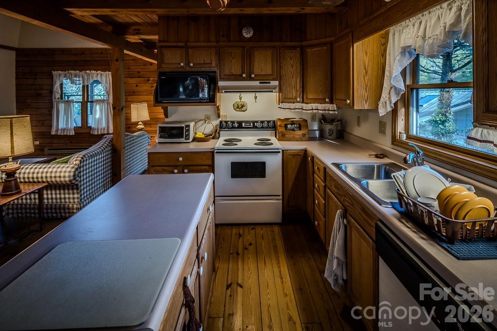 86 Hickory Lane Newland NC 28657