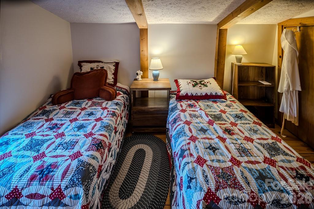 86 Hickory Lane Newland NC 28657