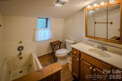 86 Hickory Lane Newland NC 28657