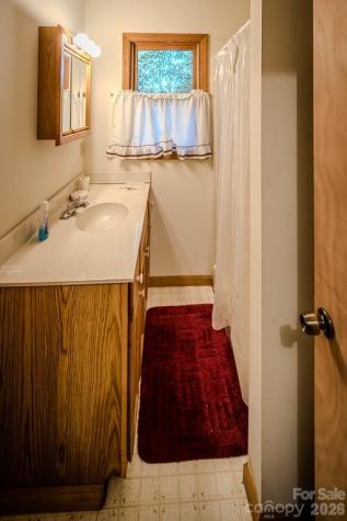 86 Hickory Lane Newland NC 28657