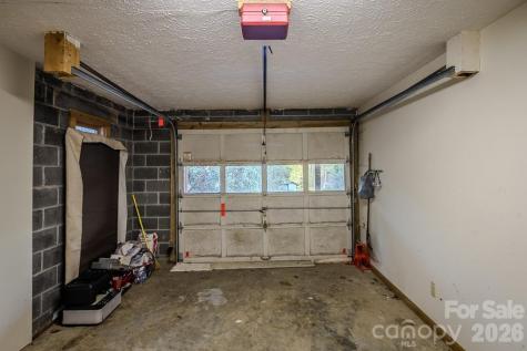 86 Hickory Lane Newland NC 28657