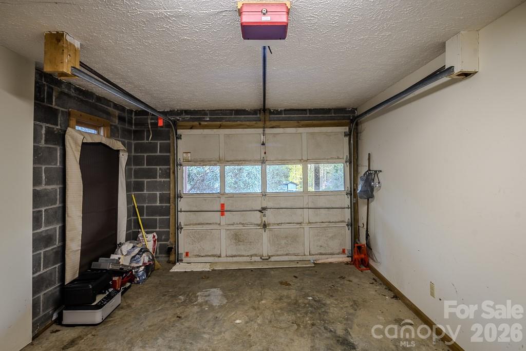 86 Hickory Lane Newland NC 28657