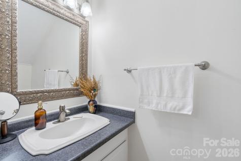 16 Spears Avenue Asheville NC 28801