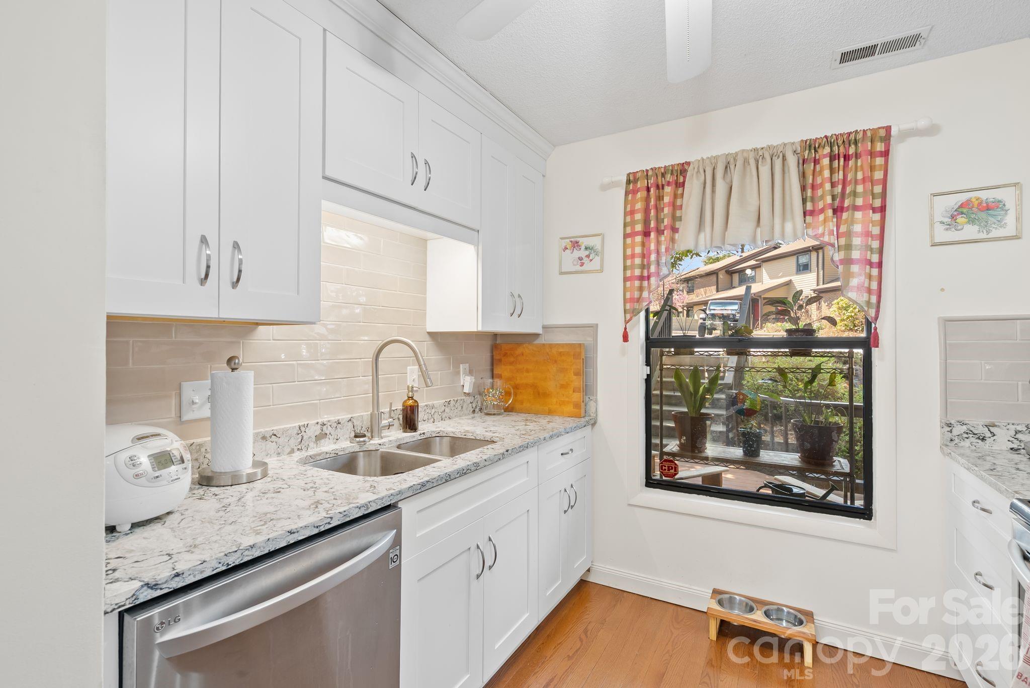 16 Spears Avenue Asheville NC 28801