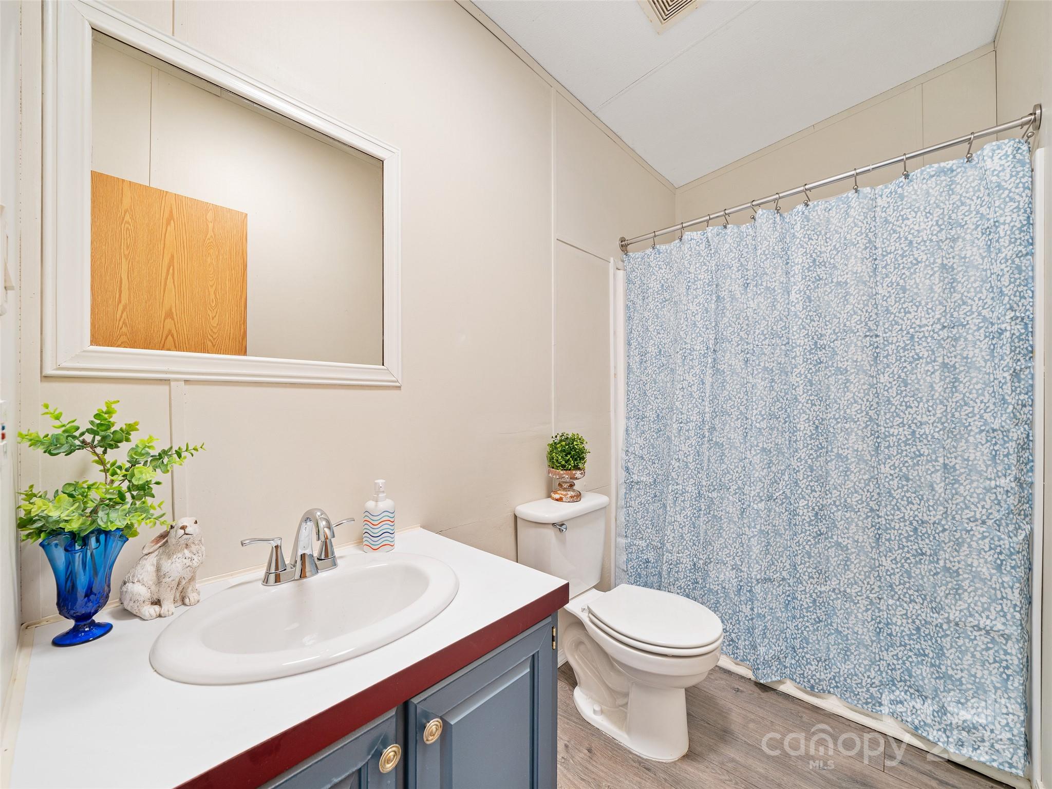 105 Satinwood Drive Burnsville NC 28714