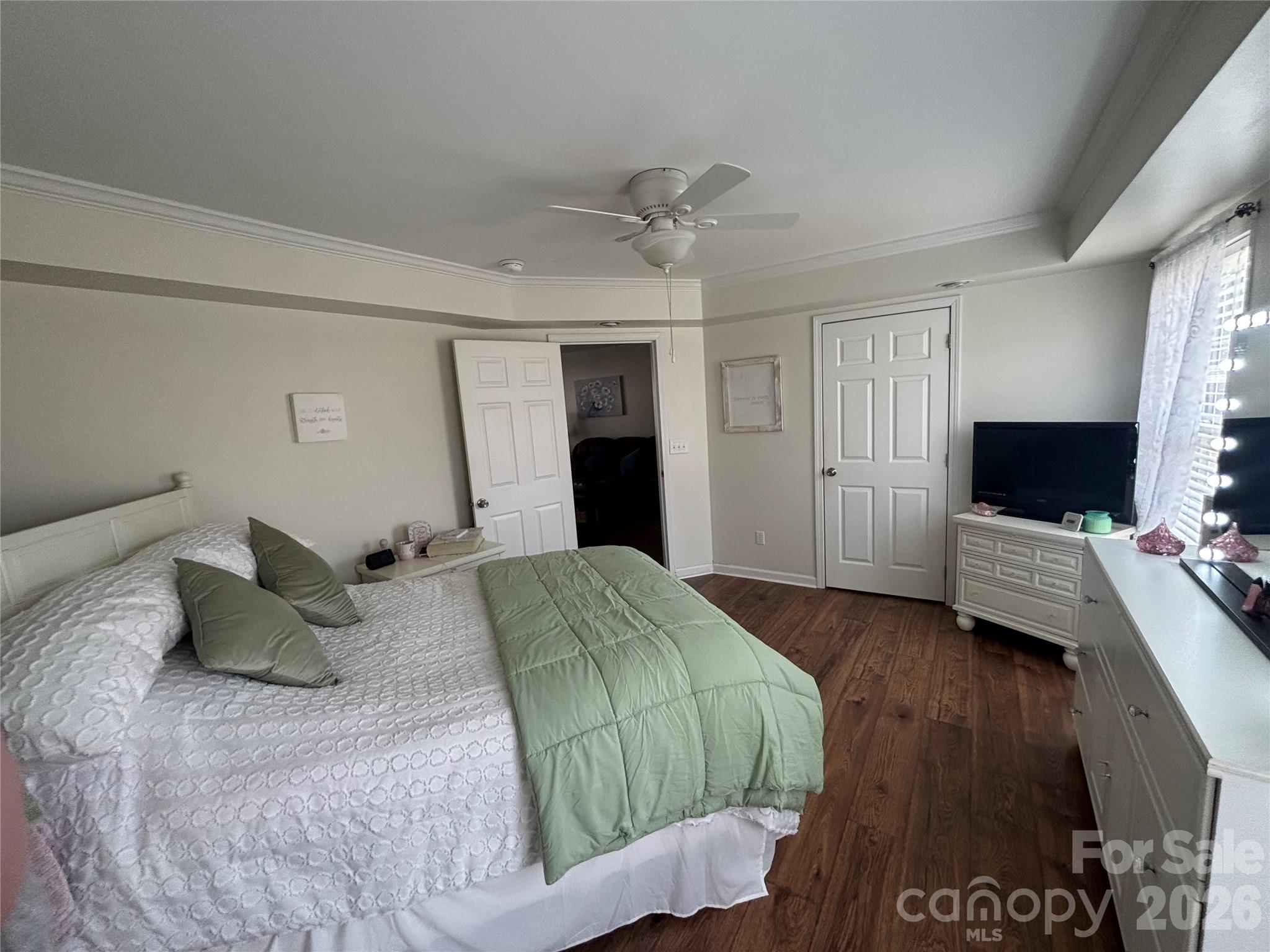 124 Hood Heights Hendersonville NC 28739