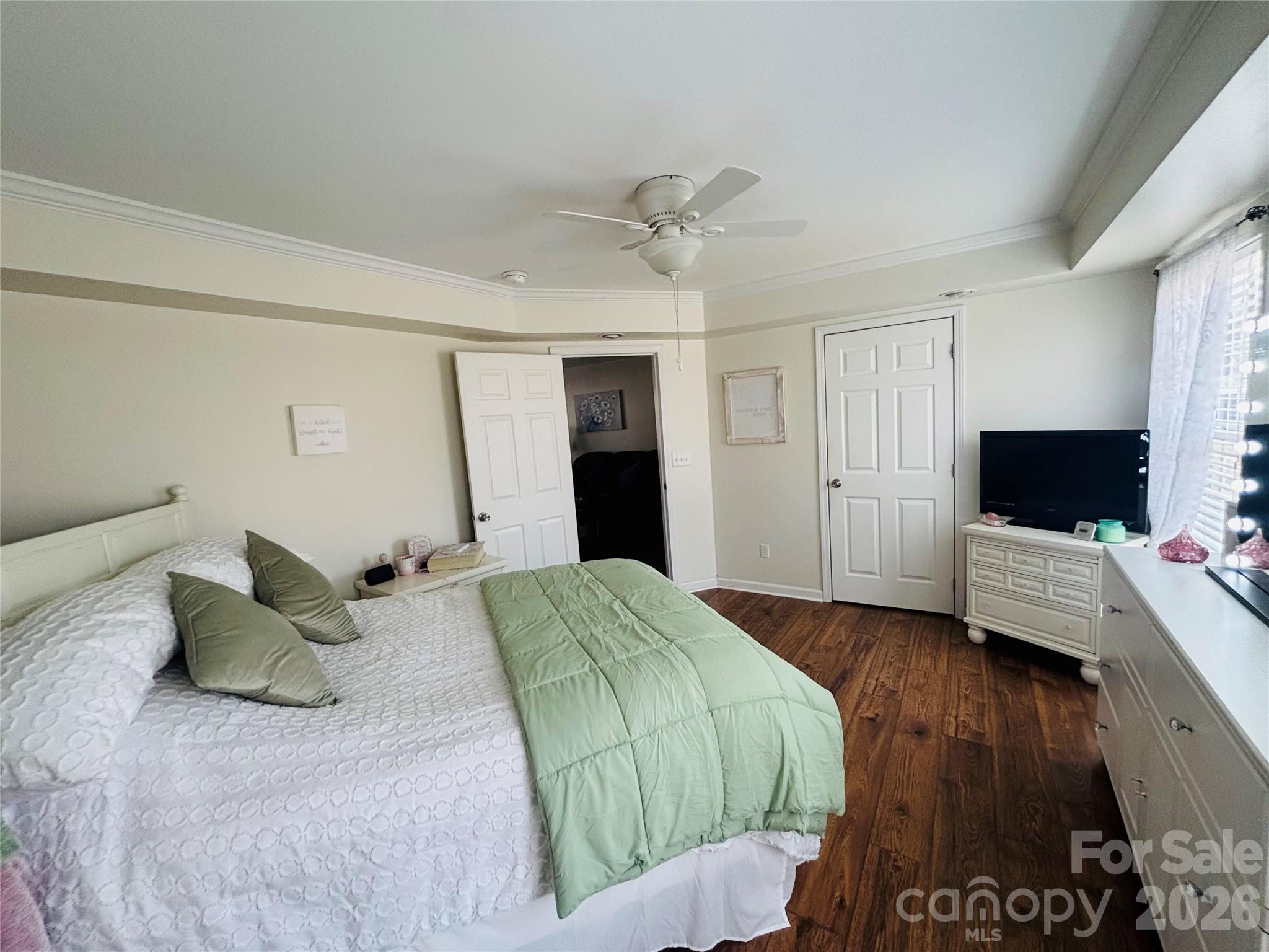 124 Hood Heights Hendersonville NC 28739
