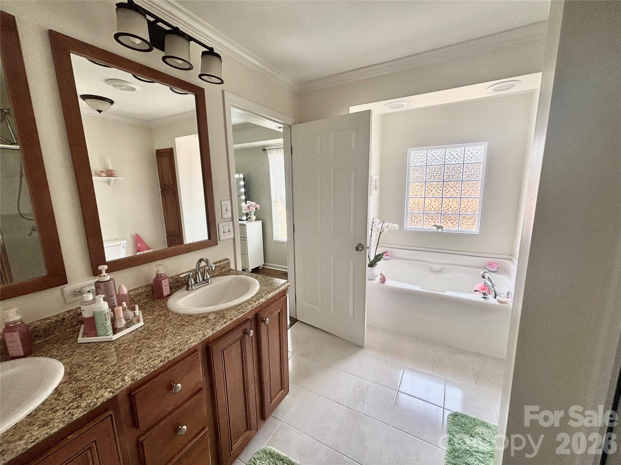 124 Hood Heights Hendersonville NC 28739