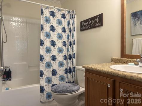 124 Hood Heights Hendersonville NC 28739