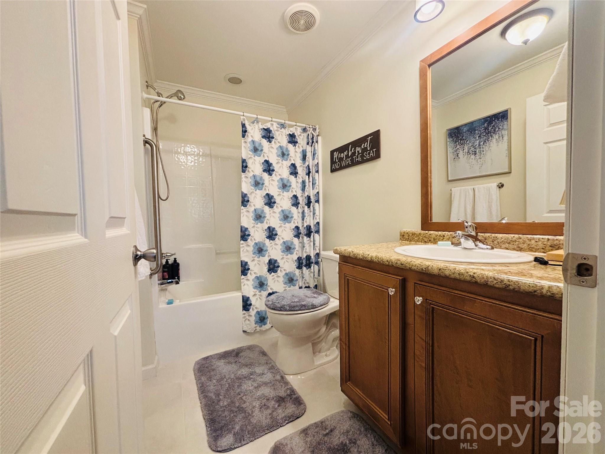 124 Hood Heights Hendersonville NC 28739