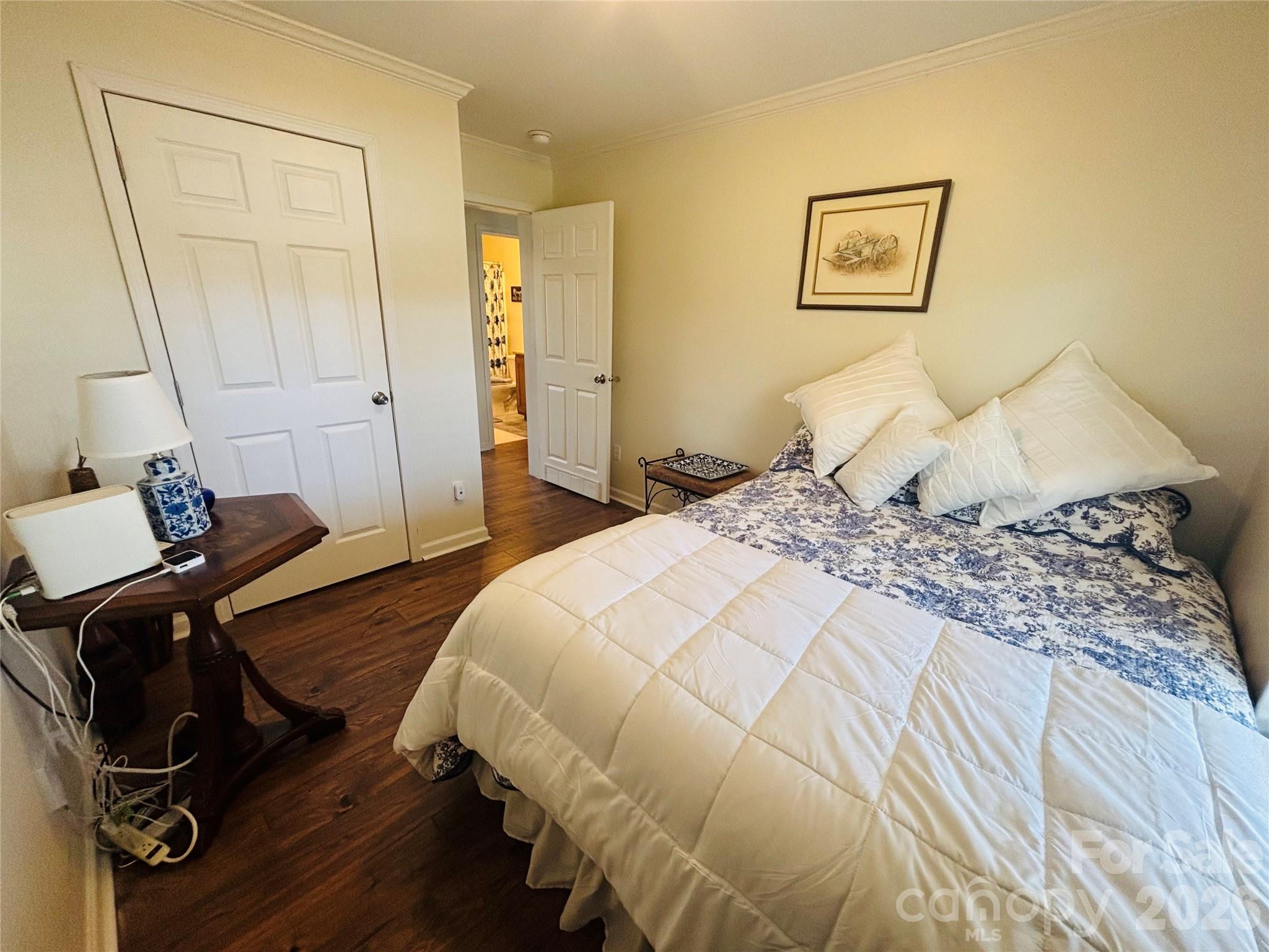 124 Hood Heights Hendersonville NC 28739