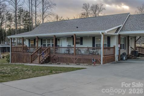 124 Hood Heights Hendersonville NC 28739