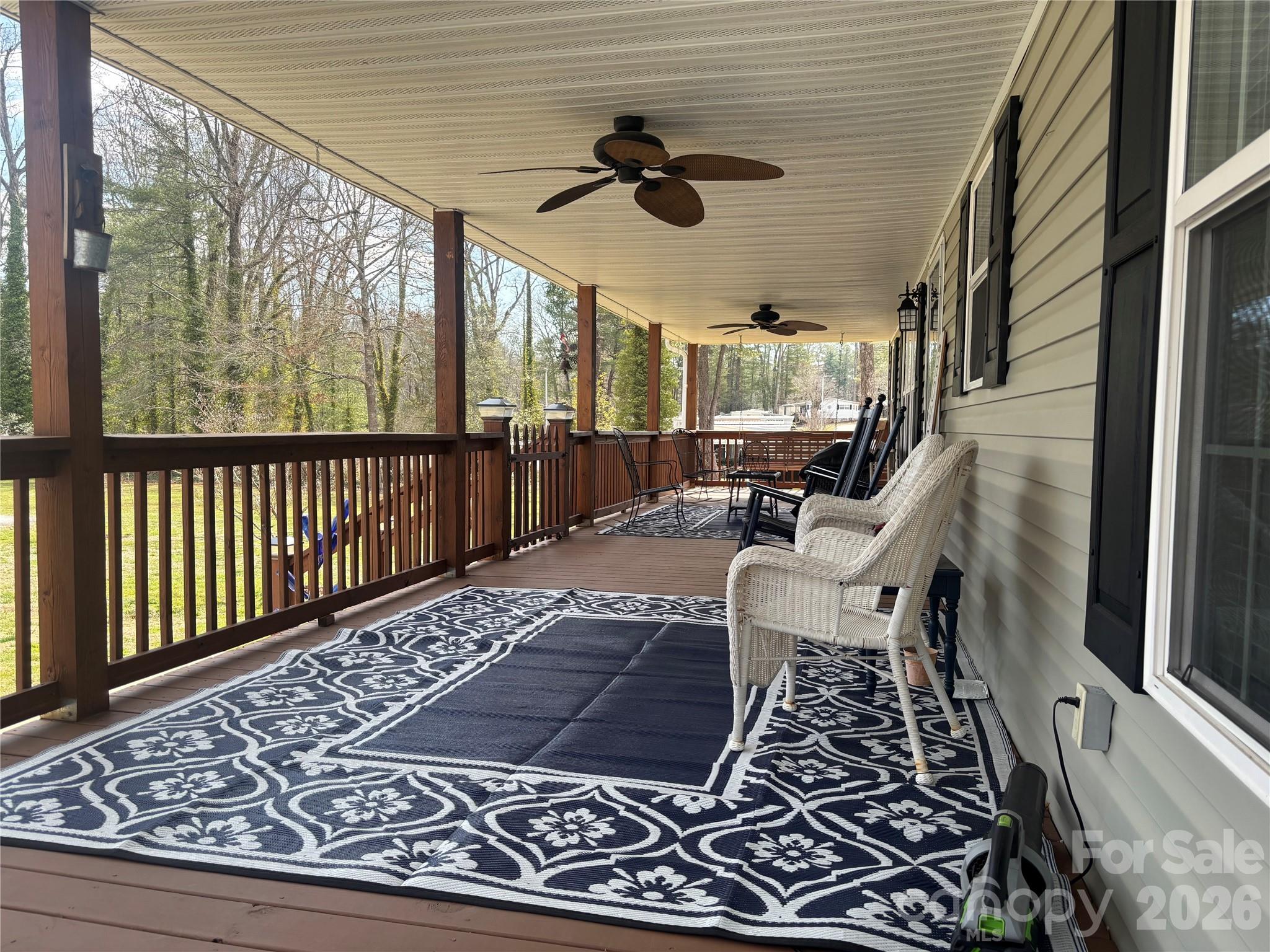 124 Hood Heights Hendersonville NC 28739