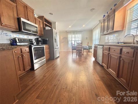124 Hood Heights Hendersonville NC 28739