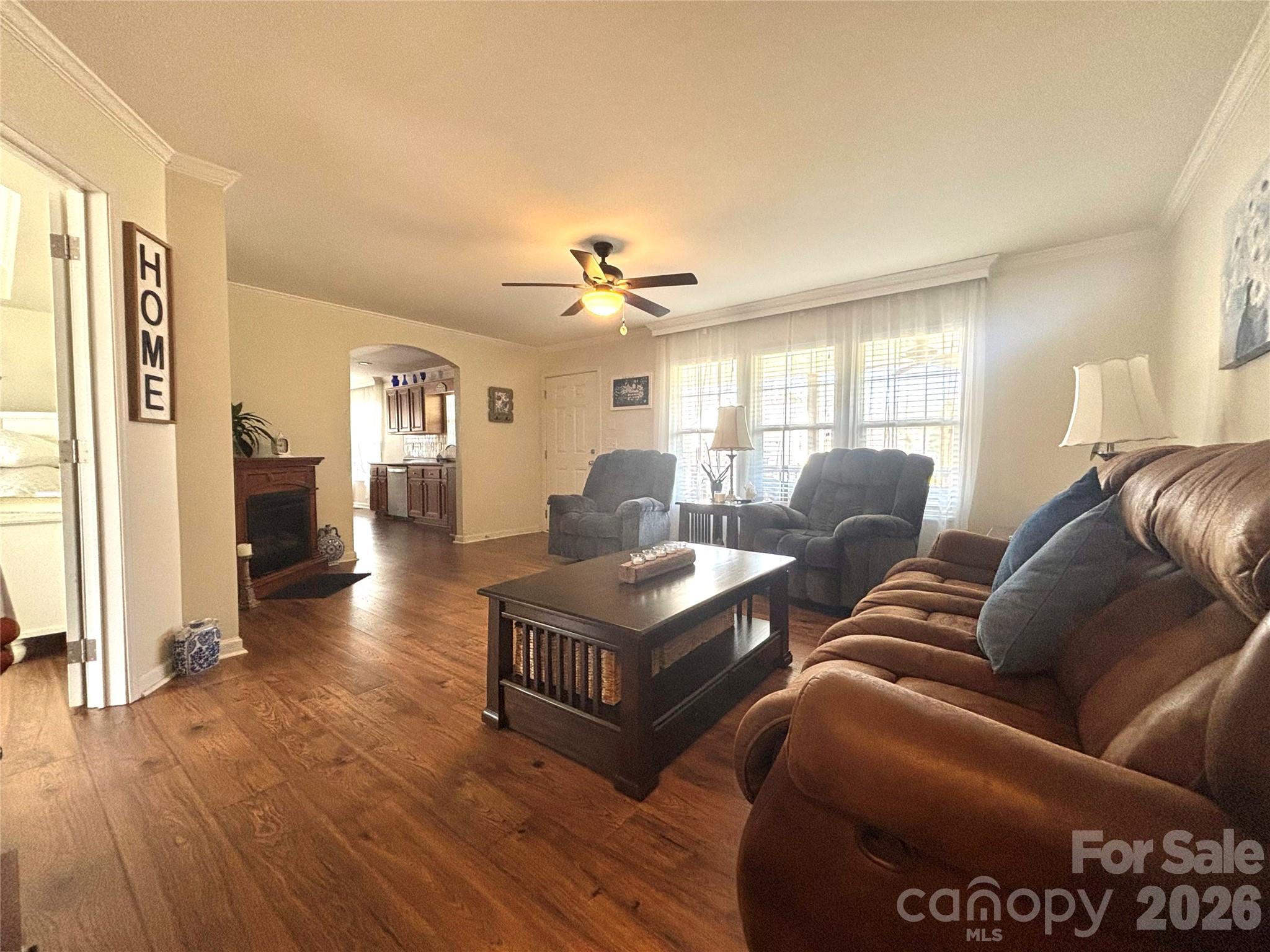 124 Hood Heights Hendersonville NC 28739