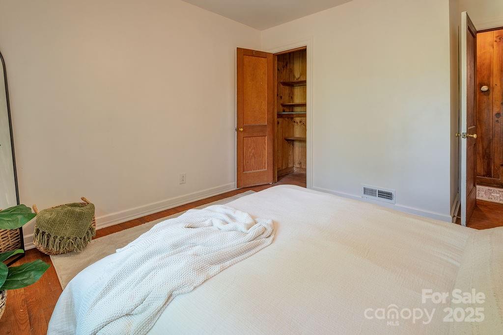 28 Robindale Avenue Asheville NC 28801