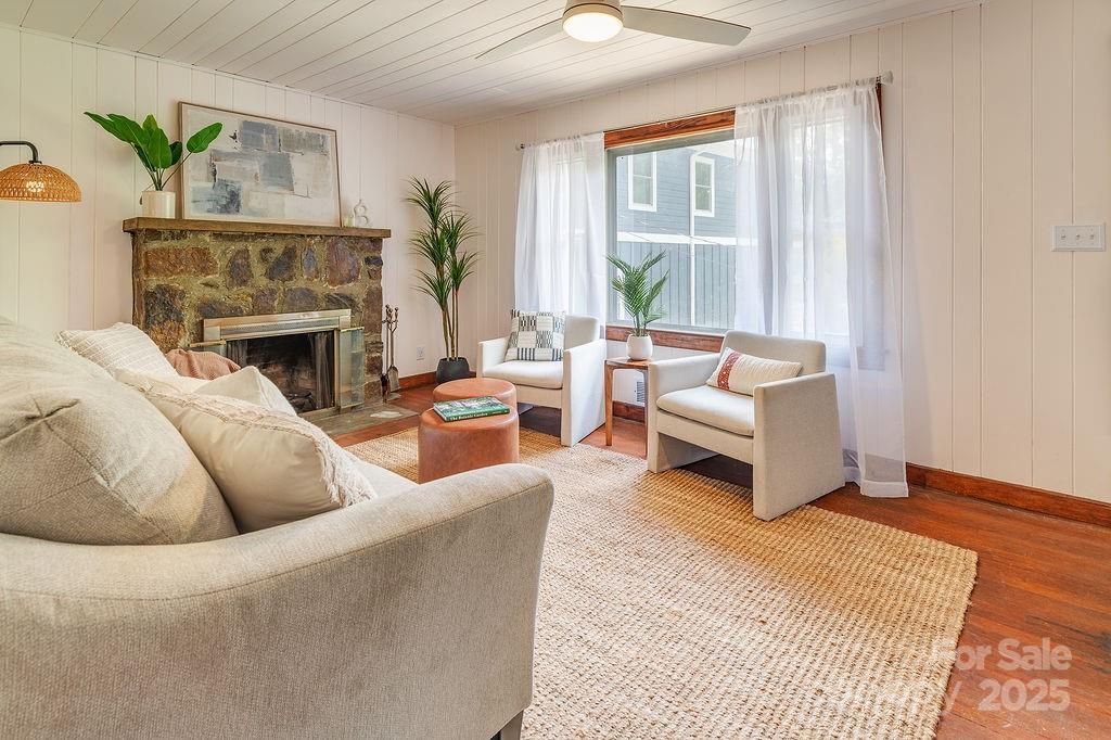 28 Robindale Avenue Asheville NC 28801