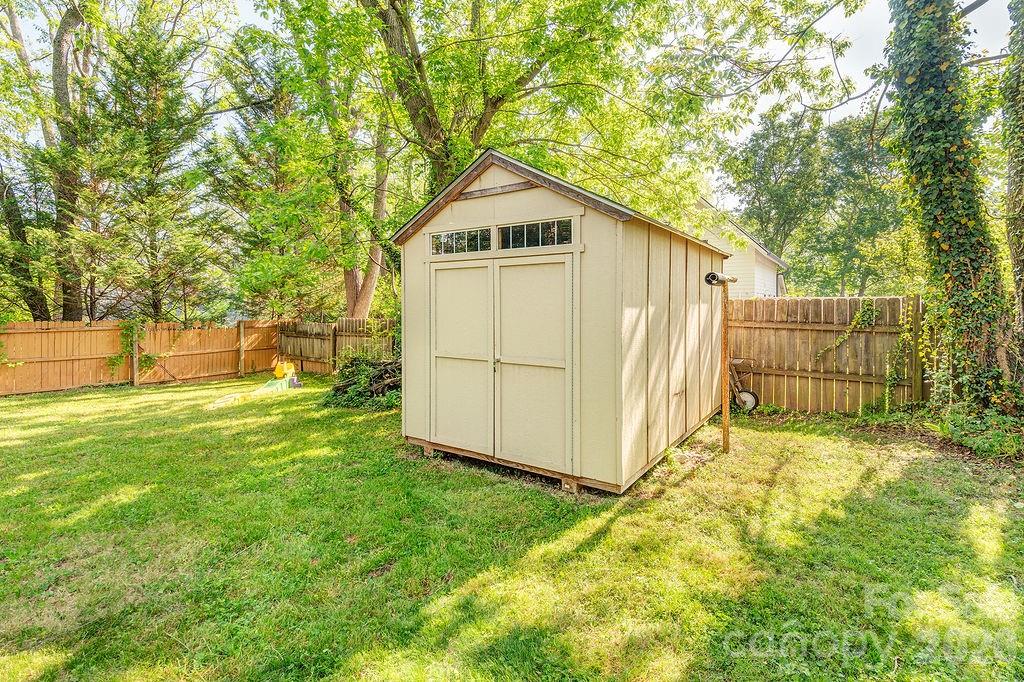7 Tarpon Avenue Asheville NC 28806