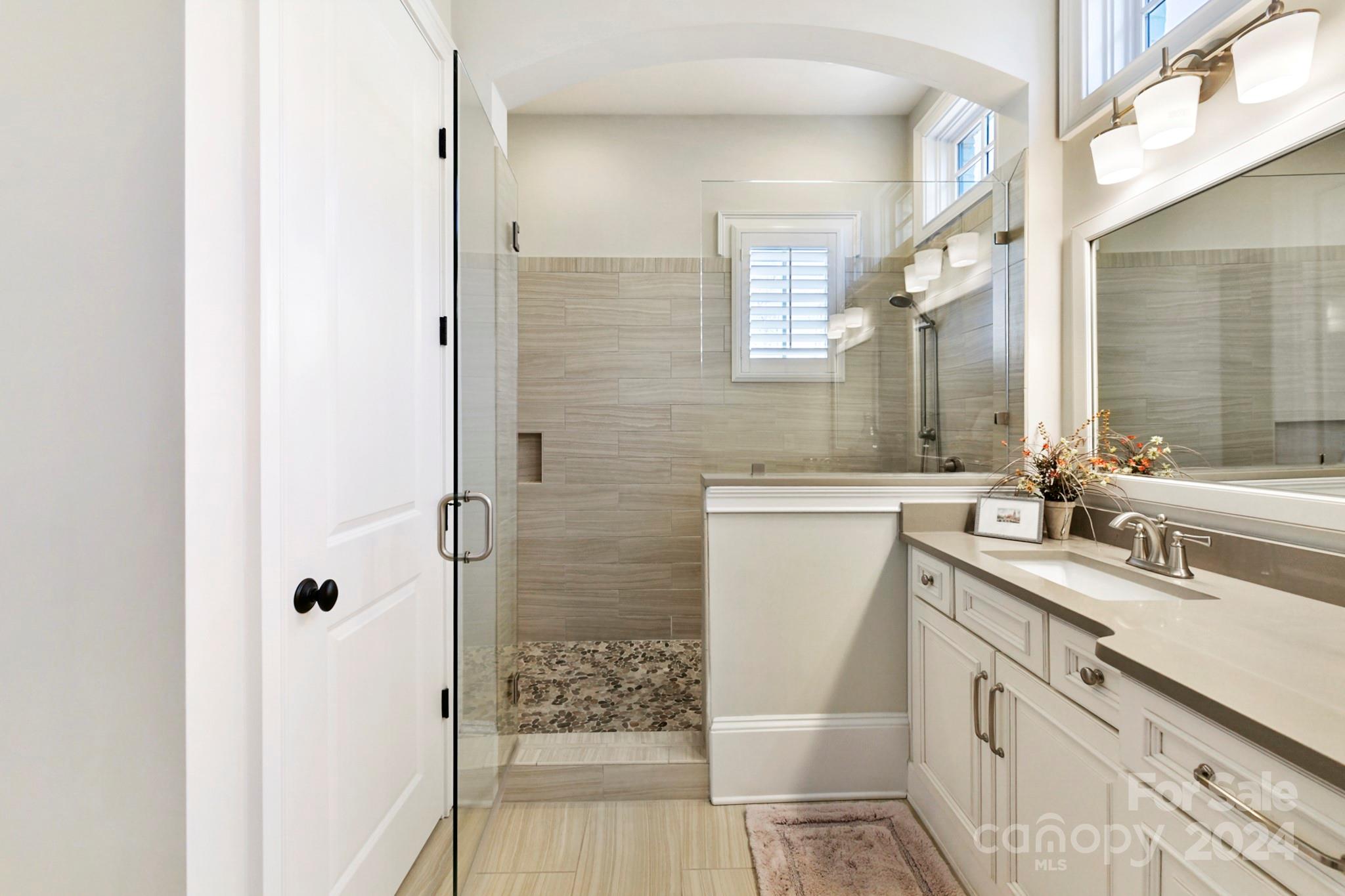 5026 Vernet Lane Charlotte NC 28210
