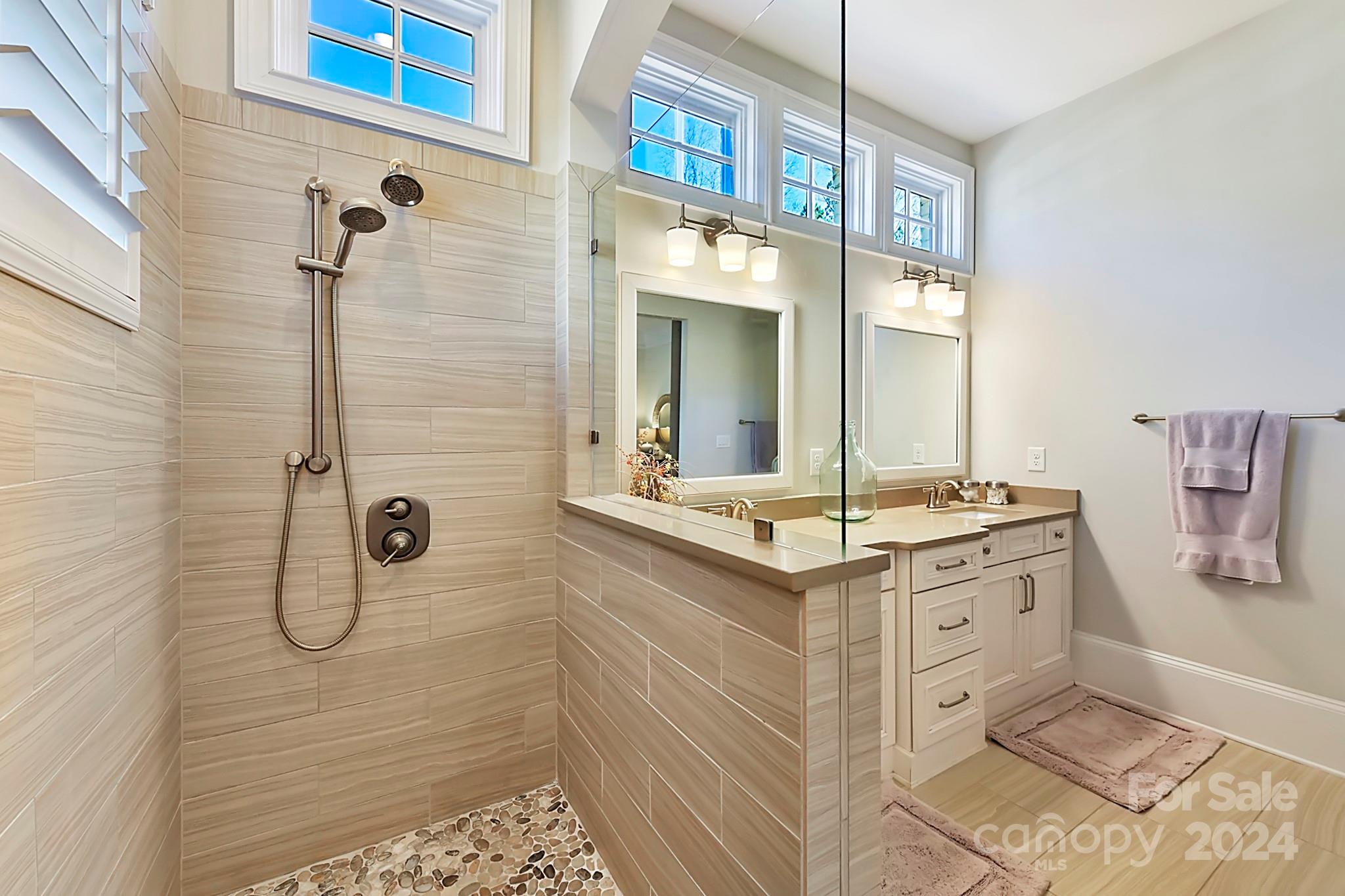 5026 Vernet Lane Charlotte NC 28210