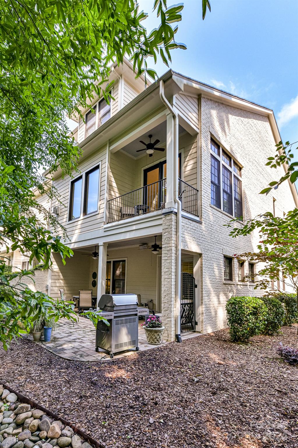 5026 Vernet Lane Charlotte NC 28210