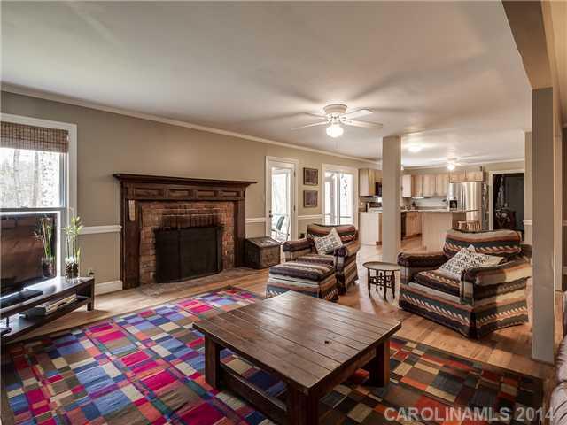 5800 Lancelot Drive Charlotte NC 28270