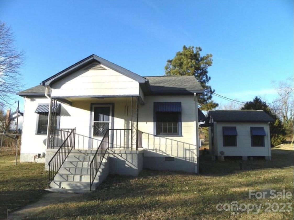 210 Center Street Morganton NC 28655