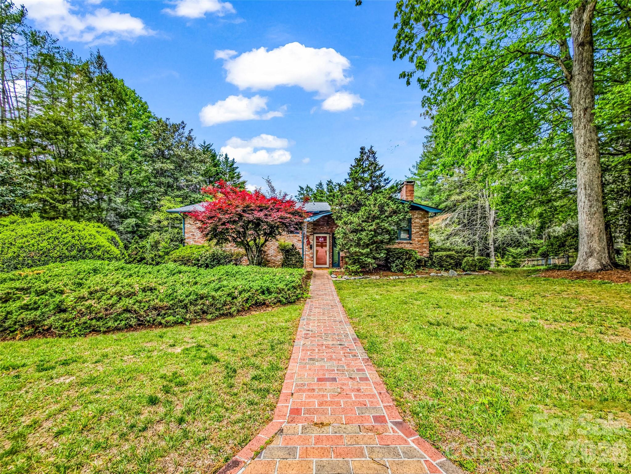 122 W Sweetbriar Lane Etowah NC 28729