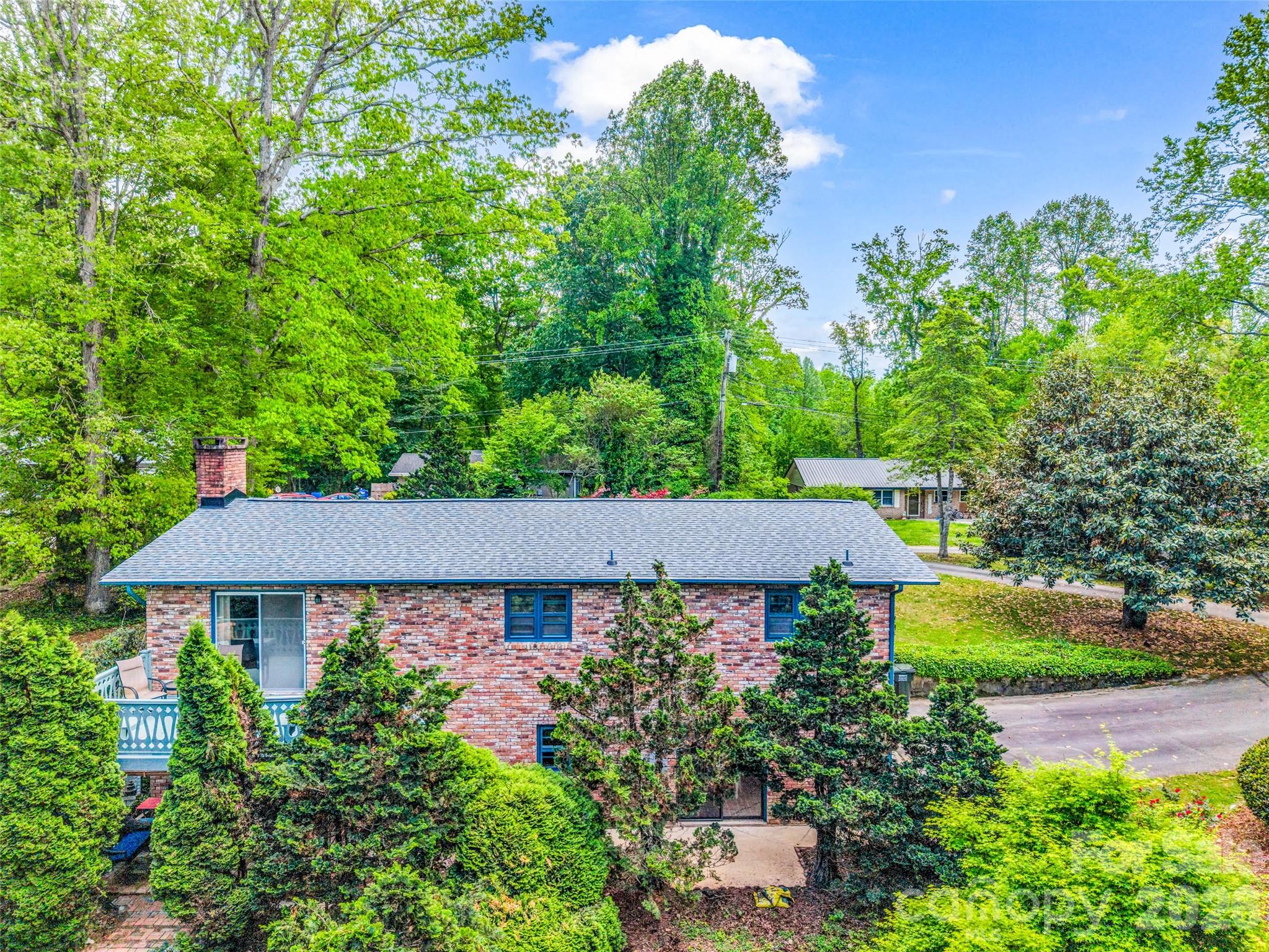 122 W Sweetbriar Lane Etowah NC 28729